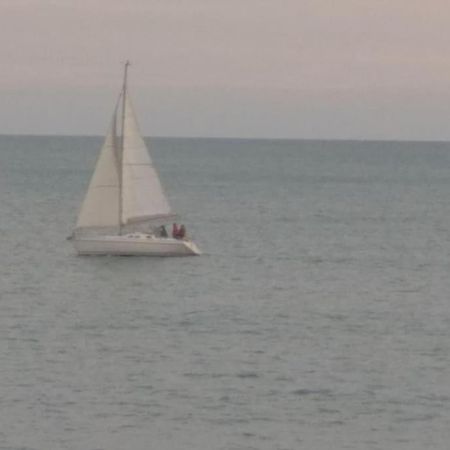 Le Chant Des Vagues Сет Екстериор снимка